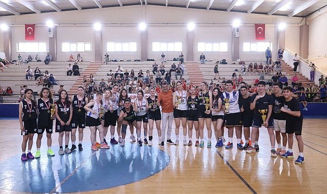 Potadan zirveye, sahneden ödüle; 19 Mayıs