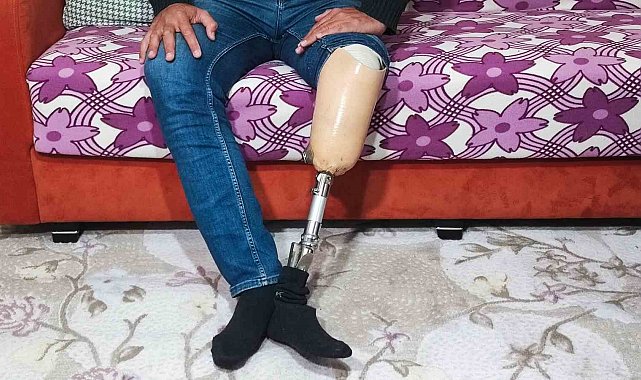 Protez bacaklı adam alacağını almak için IBAN verdi, cezaevine girip işinden oldu