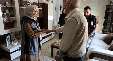 "Alo Evlat" ekipleri bayramda yaşlıları yalnız bırakmadı