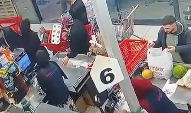 "Bir bakar mısın" diyerek çağırıp kafa attı: O anlar kameraya yansıdı