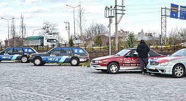 "Doğu-Batı Dostluk ve İpek Yolu Rallisi" Ahlat'ta