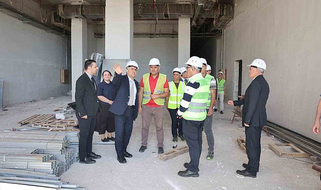 Rektör Kent, Diş Hekimliği Fakültesi hastahane binası inşaatında incelemelerde bulundu