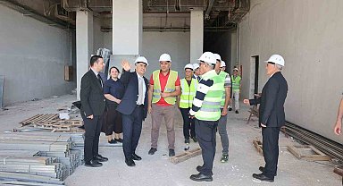 Rektör Kent, Diş Hekimliği Fakültesi hastahane binası inşaatında incelemelerde bulundu