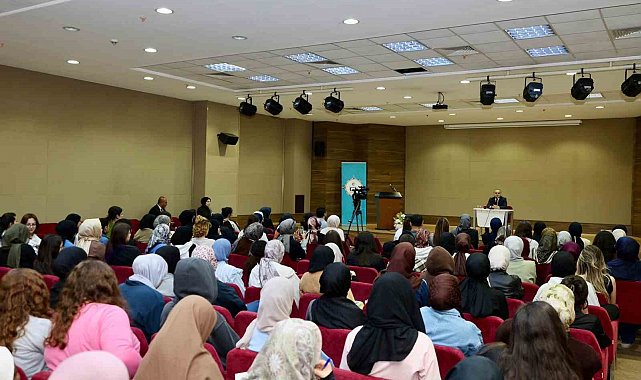 Rektör Prof. Dr. Altun, öğrencilerle bir araya geldi
