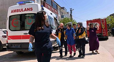 Saç kurutma makinesi evi yaktı: 2 kişi hastanelik oldu