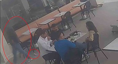 Sahilde aradığı parasını kafede düşüren vatandaşın o anları kameraya yansıdı
