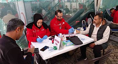 Şahinbey Belediyesi'nin kan bağışı kampanyasına yoğun ilgi