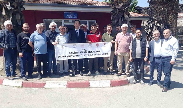 Salihli'de kurban kesimini uygulamalı öğrendiler