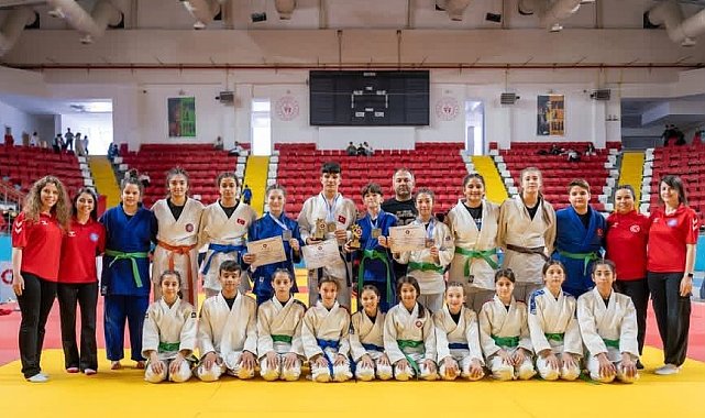 Salihlili judoculardan Karaman'da 2 Türkiye Şampiyonluğu