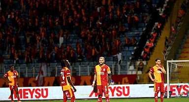 Şampiyon Galatasaray sezonu mağlubiyetle tamamladı