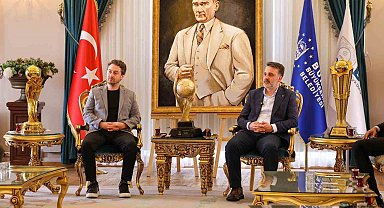 Şampiyon hentbolculardan Başkan Vekili Biba'ya ziyaret
