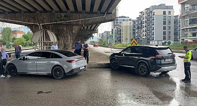 Samsun'da kavşakta kaza: 3 yaralı
