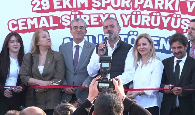 Sancaktepe'de 29 Ekim Spor Parkı ve Cemal Süreya Yürüyüş Yolu açıldı