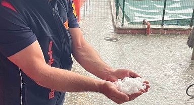 Sandıklı'da dolu yağışı etkili oldu