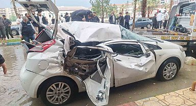 Şanlıurfa'da güneş enerjisi paneli otomobilin üzerine devrildi: 1 ölü
