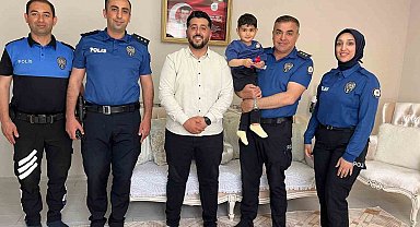 Şehit aileleri ile şehitlikler bayramda ziyaret edildi