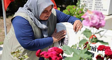 Şehit annesi: "Yaşıyor muyum yaşamıyor muyum bilmiyorum"