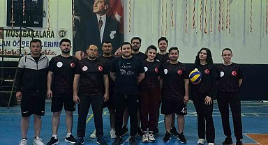 Şehit öğretmen anısına voleybol turnuvası