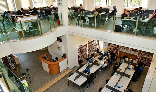 Sezai Karakoç Kütüphanesi yenilenen yüzüyle hizmete açıldı