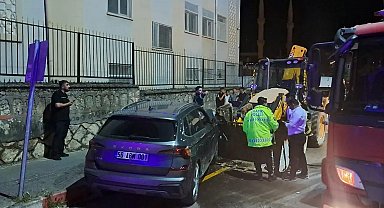 Siirt'te otomobil ile kepçe kafa kafaya çarpıştı: 5 yaralı