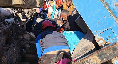 Siirt'te traktör devrildi: 2 ölü, 1 yaralı
