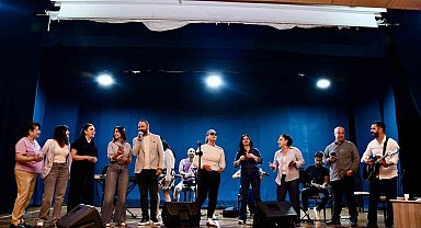 Silifke'de genç yetenekler sahnede yarıştı