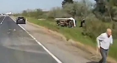 Silivri'de kontrolden çıkan kamyonet yan yattı