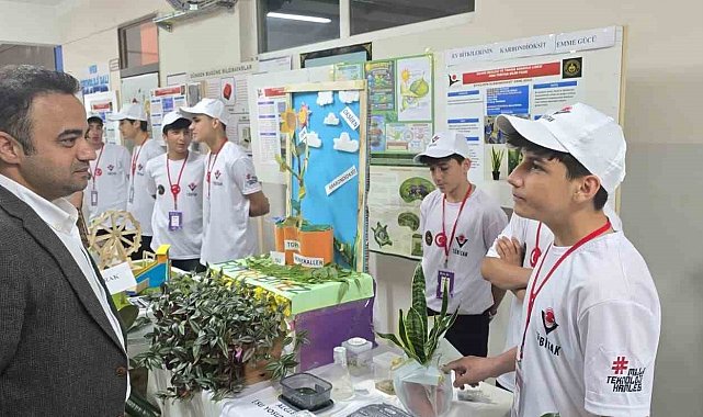 Silvan'da TÜBİTAK 4006 Bilim Fuarı rüzgarı