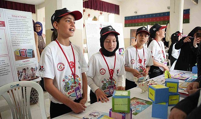 Sındırgı'da kırsal mahallede bilim fuarı heyecanı