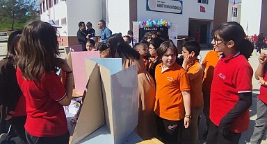 Sinop'ta öğrenciler İngilizceyi eğlenerek öğrendi
