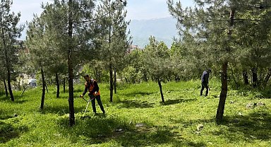 Şırnak'ta mezarlık ve yeşil alanlarda temizlik çalışması