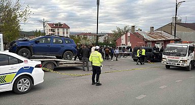 Sivas'ta kavşakta iki araç çarpıştı: 7 yaralı