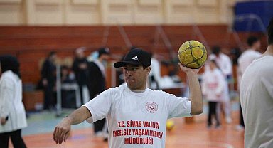 Sivas'ta özel gereksinimli bireyler sporla buluştu