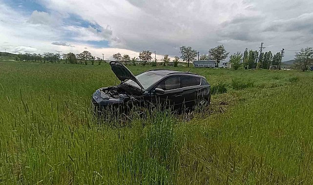 Sivas'ta trafik kazası: 1'i çocuk 3 yaralı