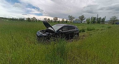 Sivas'ta trafik kazası: 1'i çocuk 3 yaralı
