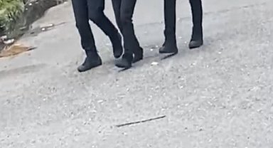 Sultangazi'de bir şahıs annesini evde rehin aldı