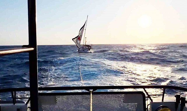 Sürüklenen yelkenli tekne Sahil Güvenlik ekiplerin tarafından kurtarıldı
