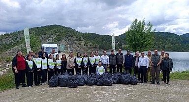Süzmen Gölet'inde poşet poşet çöp toplandı