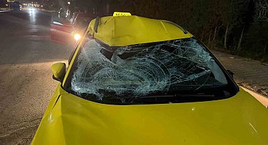 Taksi ile çarpışan bisikletli genç hayatını kaybetti
