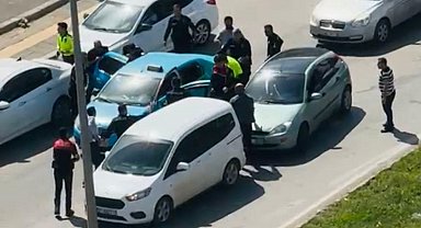 Taksiciyi rehin alıp, polisle çatışan şahıs yaşanan kovalamaca sonucu yakalandı