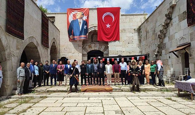Tarihi Akhan Kervansarayı Yörük kültürüne ev sahipliği yaptı