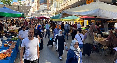 Tarihi Salı Pazarı'nda bayram bereketi
