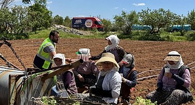 Tarım işçilerini serinleten ikram