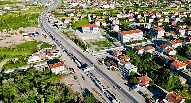 Tatilcilerin dönüş yolundaki yoğunluğu sürüyor