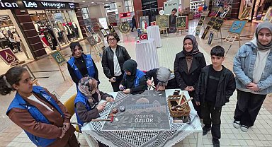 Tatvan'da anlamlı sergi: Filistin için her çivi bir umut olacak