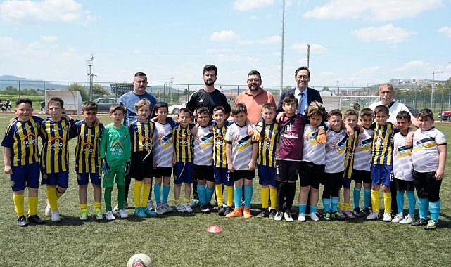 Tavşanlı'da 19 Mayıs futbol turnuvası gerçekleşti