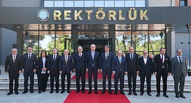 TBMM Başkanı Numan Kurtulmuş Bursa Valiliği'ni ziyaret etti