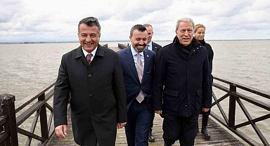 TBMM Milli Savunma Komisyonu Başkanı Akar, Kızılırmak Deltası Kuş Cenneti'ni gezdi