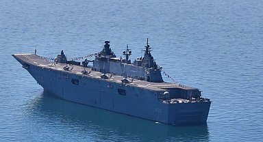 TCG Anadolu ve denizaltı SAHA EXPO kapsamında İstanbul'da