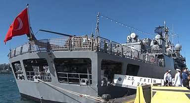TCG Fatih-Fırkateyn Gemisi, Sarayburnu Limanı'nda ziyarete açıldı